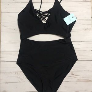 NWT black swim suit